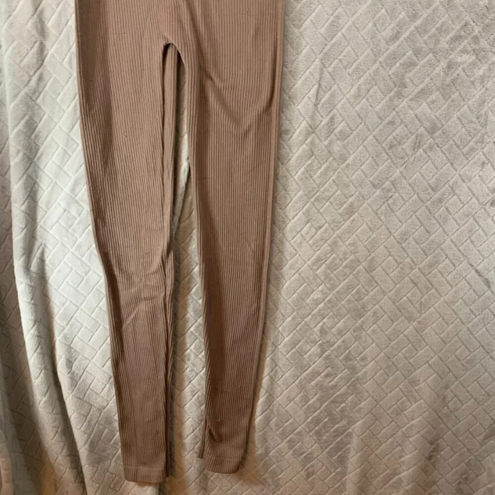 Popular 21 Womans Small Jumpsuit Brown Ribbed Sleeveless Adjustable Stretch - Picture 4 of 14